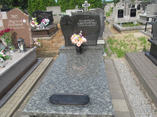 Grób Władysław Grotowski