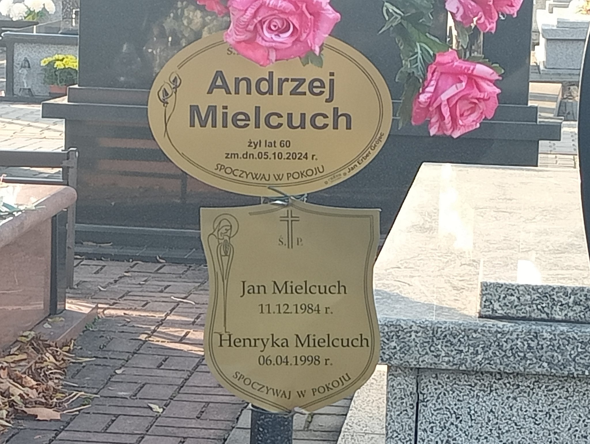 Henryka Mielcuch 1926 Jasieniec - Grobonet - Wyszukiwarka osób pochowanych