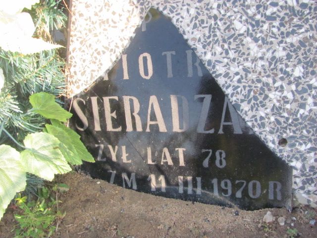 Piotr Sieradzan Jasieniec - Grobonet - Wyszukiwarka osób pochowanych