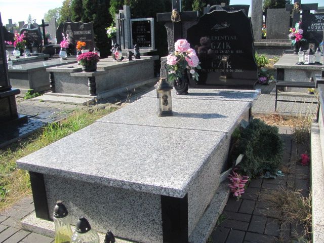 Grób Józef  Gzik